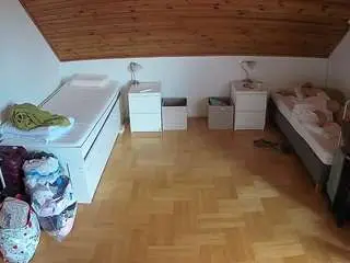 Camsoda Live Sex of voyeurcam-julmodels-greybed-3