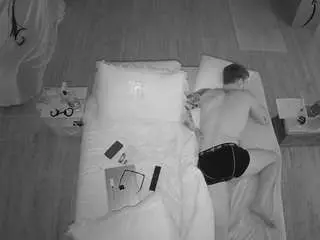 Camsoda Adult Webcams of voyeurcam-celticiron-01