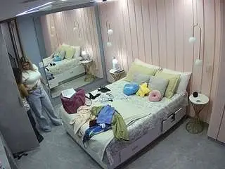 Camsoda Live Sex Cam of voyeurcam-casa-salsa-bedroom-2