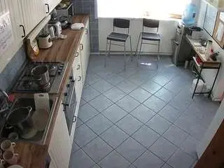 Camsoda Adult Webcam of voyeurcam-julmodels-kitchen-2