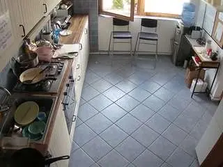 Camsoda Live Sex Cam of voyeurcam-julmodels-kitchen-2