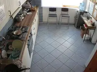 Camsoda Free Porn Cam of voyeurcam-julmodels-kitchen-2