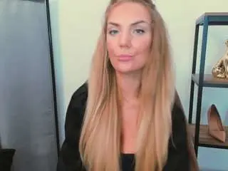 Camsoda Nude Webcam of aullorakiss