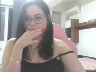 Camsoda Watch Live Sex Cams of prettyjulliette