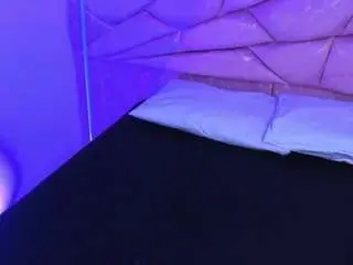 Camsoda Sex Cam of yayis-betancur