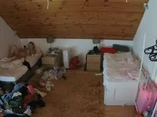 Camsoda Free Live Porn of voyeurcam-julmodels-whitebed-3