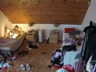 Camsoda Free Porn Cam of voyeurcam-julmodels-whitebed-3