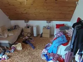 Camsoda Live Porn of voyeurcam-julmodels-whitebed-3