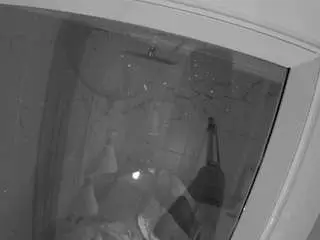 Camsoda Free Porn Cam of voyeurcam-casa-salsa-bathroom-12