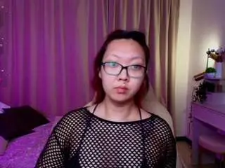 Camsoda Free Porn Cam of marine-vact