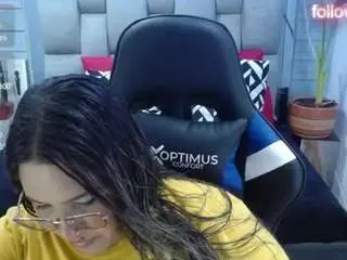 Camsoda Live Sex of evelinzaens