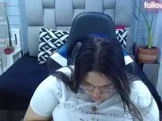 Camsoda Live Sex Cam of evelinzaens