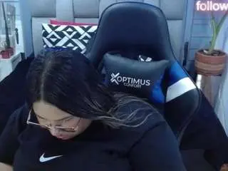 Camsoda Free Porn Cam of evelinzaens