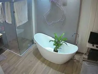 Camsoda Nude Webcam of voyeurcam-casa-salsa-bathroom-5