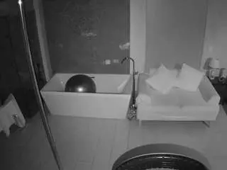 Camsoda Sex Chat of voyeurcam-casa-salsa-bathroom-3