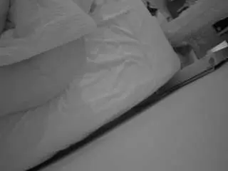 Camsoda Live Sex Cam of voyeurcam-julmodels-whitebed-4