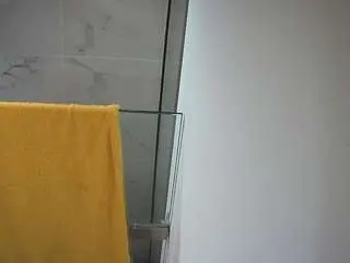Camsoda Free Live Porn of voyeurcam-casa-salsa-bathroom-7