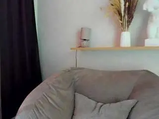 Camsoda Free Porn Cam of julia-suny