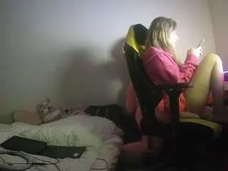 Camsoda Private Sex Chat of voyeurcam-sexy-little-ana-01