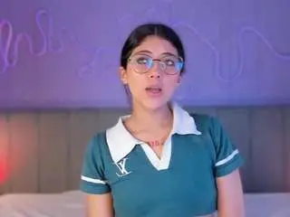 Camsoda Adult Webcams of corinne-benson
