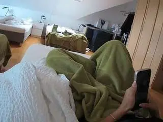 Camsoda Sex Cam of voyeurcam-julmodels-bed-1