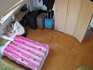 Camsoda Adult Webcam of voyeurcam-julmodels-bed-7