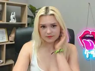Camsoda Live Sex Cam of sweetlilyxo