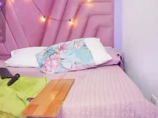 Camsoda Nude Webcam of thinsamathagirl