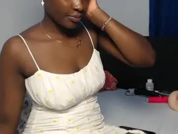Chaturbate Nude Webcam of petitee_desire