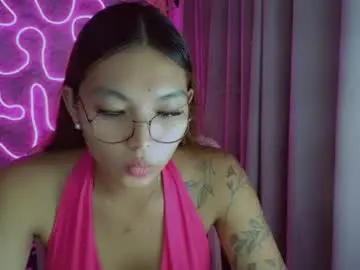 Chaturbate Live Sex Cam of asianhottiesttamira