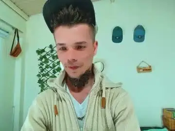 Chaturbate Live Sex of goldy_loyal99