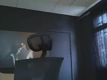 Chaturbate Nude Webcam of richard_milleer