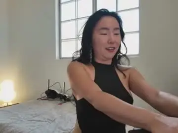 Chaturbate Live Sex Cam of yourlovelykgirlfriend