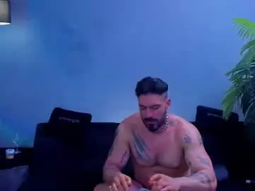 Chaturbate Live Sex Cam of dennis_cox_