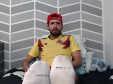 Chaturbate Sex Chat of adrian_falcon