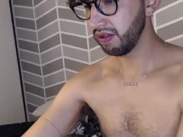 Chaturbate Adult Webcams of adrian_falcon