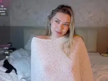 Chaturbate Live Sex Cam of brenda_m00n