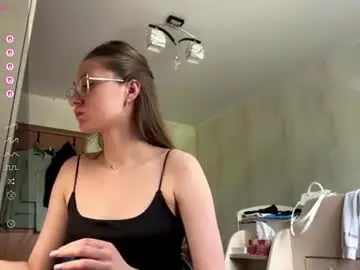 Chaturbate Watch Live Sex Cams of lucindascercy