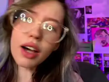 Chaturbate Nude Webcam of darlingdarinka