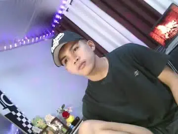 Chaturbate Sex Chat of ur_shan21