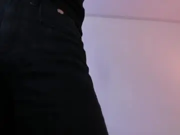 Chaturbate Adult Webcam of caroline_dh