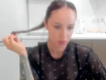 Chaturbate Live Sex Cam of melodyhewit