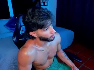 Chaturbate Live Sex Cam of collins_emmett