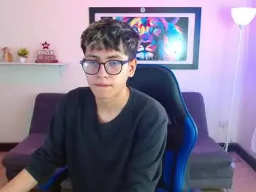 Chaturbate Free Porn Cam of alexcum_18