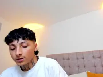 Chaturbate Live Sex Cam of sky_n_zayn
