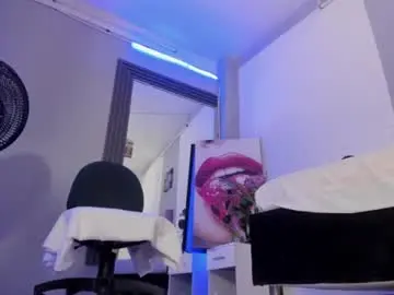 Chaturbate Live Sex Cam of aileenkeys