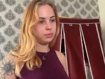 Chaturbate Free Porn Cam of alismoona
