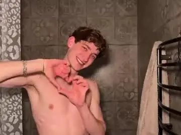 Chaturbate Live Sex Cam of aronyou_win