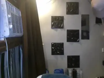 Chaturbate Live Sex Cam of cutie_hunk69