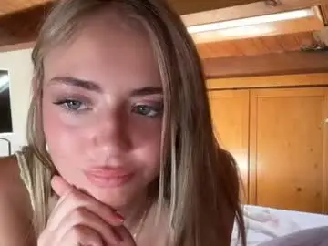 Chaturbate Best live sex cam show of honeyyy95
